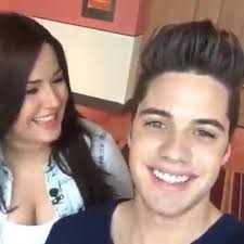 [Repost Despierta America] Puerto Rico llegaron las #AudicionesLaBanda y ya  el equipo está ready para ver todo el talento boricua. , William Valdes  Oficial está en la Isla y quiere comer rico. ¿Qué le ...