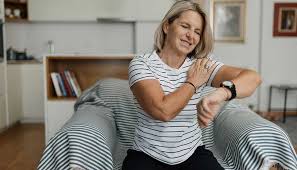 Frozen Shoulder: Causes, Symptoms, and the Link with Menopause | Brown  University Health