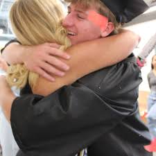 🧡🖤🎓PCHS Seniors Continue Graduation Walk Tradition! Following graduation  practice, the PCHS Class of 2025 made their way through the halls of their  former elementary and middle schools today, proudly wearing their caps