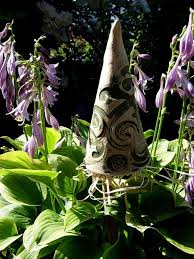 Insektenhotels Landhausidyll Gartenkeramik Gartenkeramik Insektenhotel Und Hof Kunst