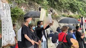 뉴스 기반의 지식네트워크를 지향하는 조선닷컴은 1995년 국내 최초로 온라인 뉴스서비스를 실시하여, 가장 빠른 국내 최고의 온라인 뉴스를 제공합니다. Ck8jpyz6zubrnm