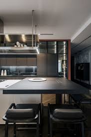 Luxus Apartment Mit Einer Anspruchsvollen Und Dramatischen Innenarchitektur Hausemag Com Luxury Apartments Modern Black Kitchen Apartment