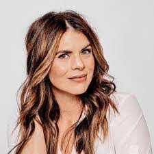 Lauren Lucas's Instagram, Twitter & Facebook