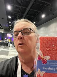 I have known Olivia Spangenberg for years from work! I'm the one to blame  for her scentsy addiction 🤪