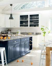 Jul 25, 2019 · best of all, it pairs beautifully with a wide array of other colors and is the perfect base to build upon in a kitchen. Kitchen Colour Ideas Inspiration Benjamin Moore