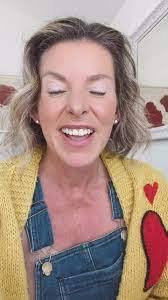 Julie Cielo's Instagram, Twitter & Facebook