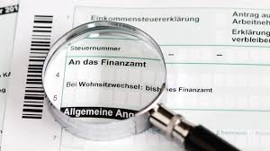 Grundsätzlich erwartet das finanzamt immer dann eine einkommensteuererklärung von ihnen denn in 9 von 10 fällen erhalten arbeitnehmer mit einer antragsveranlagung (wenn also keine pflicht zur abgabe einer steuererklärung besteht) geld zurück. Wer Muss Eine Steuererklarung Abgeben Und Wer Nicht Klarmacher