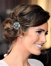 Having short hair doesn't mean you cannot look fabulous on your wedding day. 10 Fantastic Wedding Hairstyles For Short Hair Weddinginclude