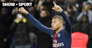 Real madrid president florentino perez plans karim benzema and kylian mbappe strike force, insisting 'everything is possible'. Benzema On Mbappe He Would Be A Welcome Player At Real Madrid Psg Benzema Real