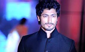 Vidyut jammwal biography, height, weight, age, measurements, net worth, family, wiki & much more! Vidyut Jammwal Height Weight Telfie In