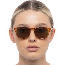 Club Royale- Vintage Tort