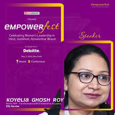 Keri Dawson's Instagram, Twitter & Facebook