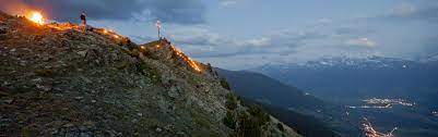 Auch in nordtirol ist diese tradition noch lebendig. Das Traditionelle Herz Jesu Feuer Im Obervinschgau