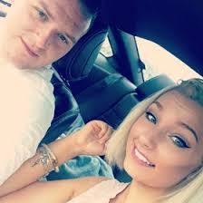 Lindsey Abram's Instagram, Twitter & Facebook