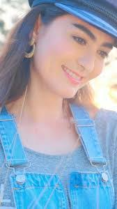 Marissa Stephens's Instagram, Twitter & Facebook