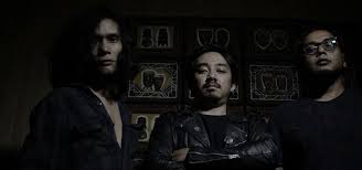 Jika kalian ingin share demo band kalian diblog ini, kalian bisa mengirimkan lagu kalian atau link download melalui email. Rajasinga Segera Rilis Album Baru