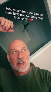 Simply Red's 'Sunrise': A 2003 Classic Sampled