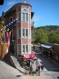 Classic Eureka Springs Shot Of Downtown You Ll Get A Workout Walking These Streets Eureka Springs Arkansas Eureka Springs Ar Eureka Springs