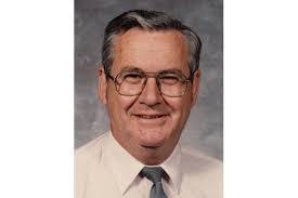 Paul Lott's Instagram, Twitter & Facebook