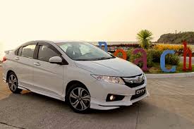 Otherwise, both cars have nearly identical heights and ground clearance figures. Vietnam Full Year 2017 Toyota Vios Tightens Grip On Market Down 10 4 Best Selling Cars Blog