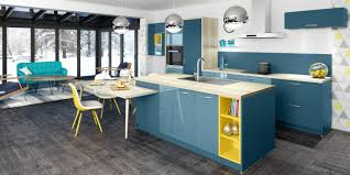 Chic A L Esprit Pop La Cuisine Toundra Alterne Les Couleurs
