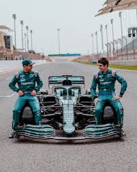 Lance stroll tiene un nuevo compañero de equipo, el cuatro veces campeón del mundo sebastian vettel. Lance Stroll Lance Stroll Twitter