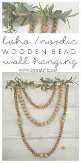 The Queen Of The Tearling A Novel Queen Of The Tearling The In 2021 Wooden Bead Garland Wood Bead Garland Diy Home Decor Easy