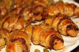 Croissants Au Pesto Rouge Grana Padano Et Pistaches Concassees Recette Recettes De Cuisine Pesto Rouge Et Recette Croissant