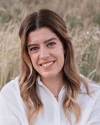 Linda Corry's Instagram, Twitter & Facebook