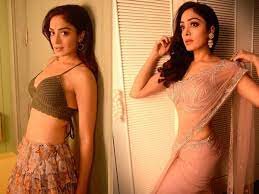 Khushali Kumar Age Wiki Photos And Biography Filmifeed Her sister is singer tulsi kumar and her brother is film producer bhushan. khushali kumar age wiki photos and