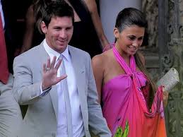 Лионел андрес меси е роден на 24 юни 1987 г. Lionel Messi To Marry Long Time Girlfriend Antonella Roccuzzo Reports Football News