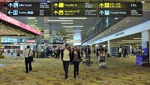 Lapangan terbang antarabangsa kuala lumpur atau dalam bahasa inggerisnya kuala lumpur international airport juga dikenali sebagai klia. Changi Lapangan Terbang Terbaik Dunia 3 Tahun Berturut Turut