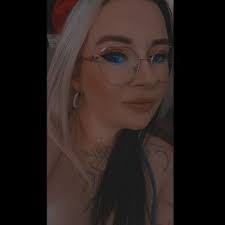 Rebecca Rocha's Instagram, Twitter & Facebook