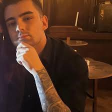 Lefkoşa Dr. Burhan Nalbantoğlu Devlet Hastanesi'nin önünde meydana gelen  trafik kazasında bir araç takla attı. Ayrıntılar gelecek…