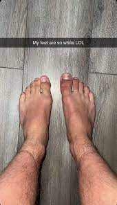 Alex Sampson's Feet << wikiFeet Men