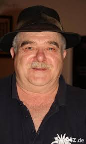 Beim Starkbierfest in Pertolzhofen auf der Suche nach der „katholischen  Edelweißkapelle“