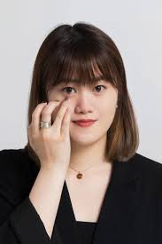 跟著Wazaiii一起學化妝｜熊貓眼Bye Bye！YouTuber Astor 教你3招擺脫黑眼圈