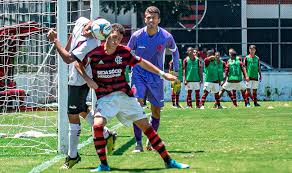 Tudo sobre o jogo do vasco da gama contra o flamengo no mané garrincha pelo campeonato brasileiro 2019. Video Classico Entre Flamengo E Vasco No Sub 17 Termina Em Pancadaria