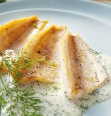 Serviti pestele taiat felii late, cu garnitura de orez si salata de rosii cu untisor si ornat cu felii de lamaie. Retete De Salau ReÅ£ete Culinare De La A La Z