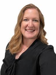 Lisa Bartow's Instagram, Twitter & Facebook