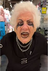 Granny Hot Topic Ross Smith