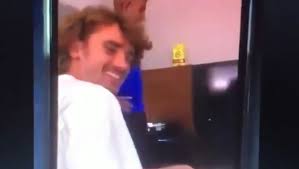 But after a video emerged of him laughing along as ousmane dembele appeared to mock asian workers during a club tour of japan in 2019, griezmann has been dropped. Pxyb4ieekjus2m