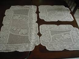 Tris di centri in cotone lavorati all'uncinetto misura centro grande 95x48 centrini piccoli 2 misura 41x24. Trittico Tris Uncinetto Camera Da Letto Schemi Lunghezza Trittico Tris Centrini Uncinetto Schemi Uncinetto Ideas Rafi Bahri