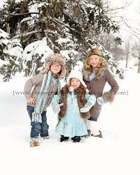 Danielle Turner You Know You Want A Free Session In The Snow Come On Winter Family Photos Winter Family Photoshoot Family Photos What To Wear