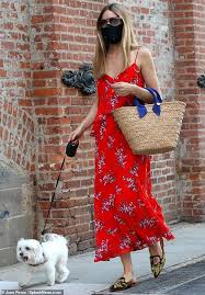 Olivia Palermo Serves Goddess Vibes As She Walks Dog In Brooklyn In 2020 Olivia Palermo Red Floral Dress Street Style Dress