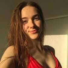 Eloise Crocker's Instagram, Twitter & Facebook