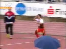 El dardo de hércules johannes vetter (28 años) se acerca al récord del mito checo zelezny y vislumbra superar los 100 metros con su jabalina: Jan Zelezny Javelin World Record All Video Youtube