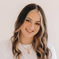 Lori Reep's Instagram, Twitter & Facebook