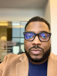 My very first job as my own business is officially in the books 🤙🏻 super  proud of myself for taking the leap into business ownership.