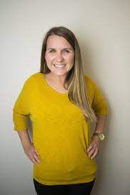 This cowl neck top is easily worn scrunched up at the waist or at full length for an elongated look. November Stitch Fix Review Talia Bunting